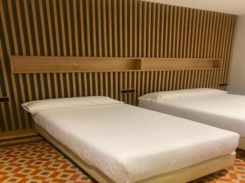 Fontanella By Bcn Urban Rooms image