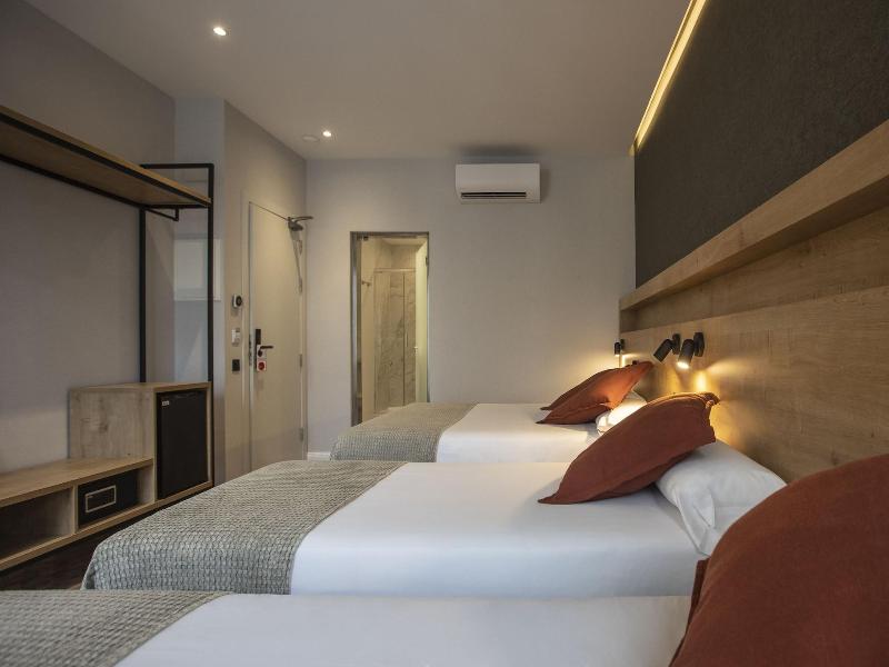 Fontanella By Bcn Urban Rooms image
