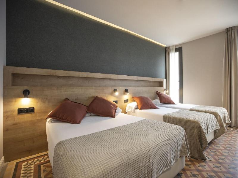 Fontanella By Bcn Urban Rooms image