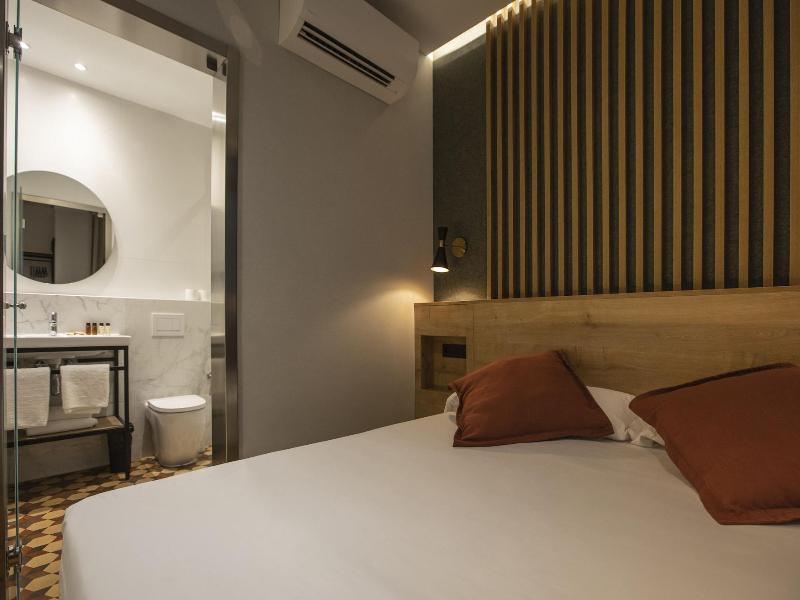 Fontanella By Bcn Urban Rooms image