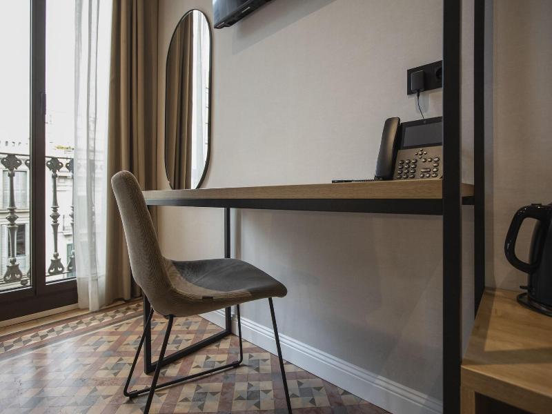 Fontanella By Bcn Urban Rooms image