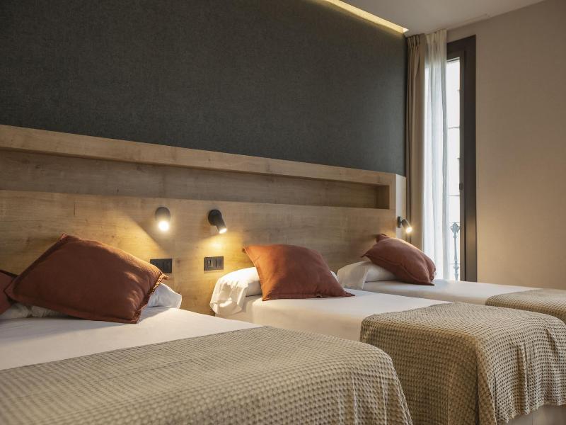 Fontanella By Bcn Urban Rooms image