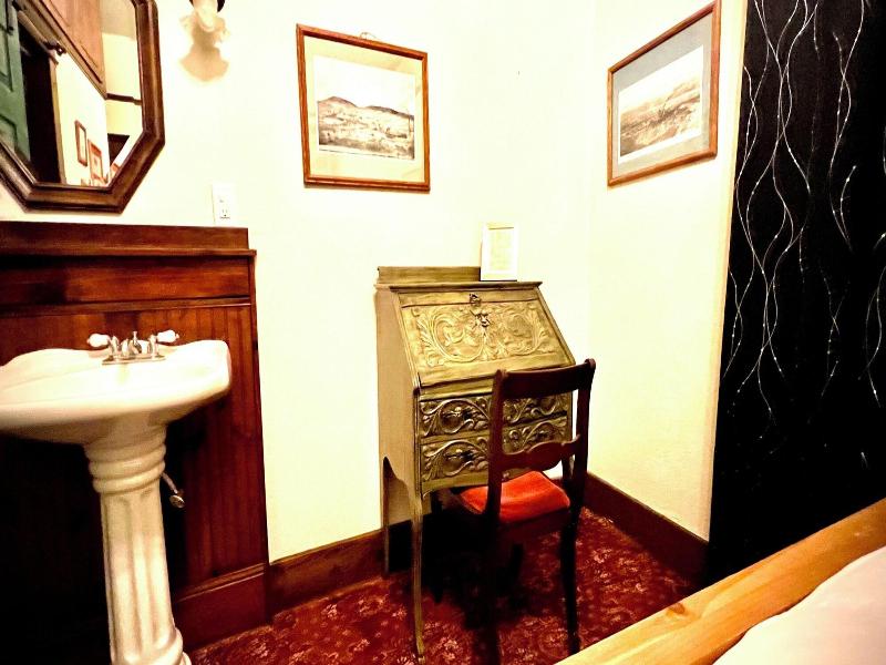 Hotel La More At The Bisbee Inn image