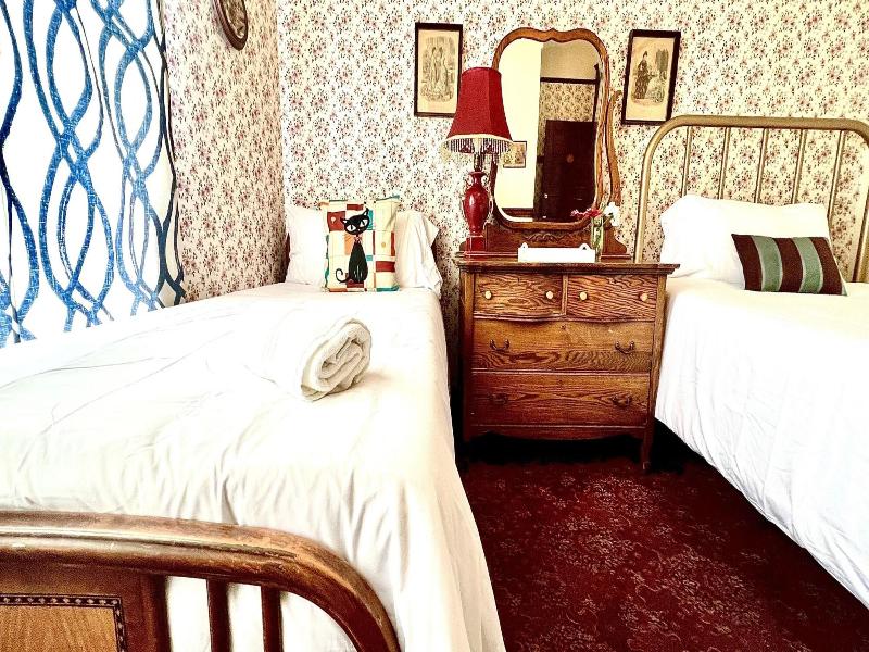 Hotel La More At The Bisbee Inn image