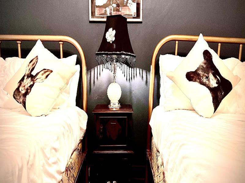 Hotel La More At The Bisbee Inn image