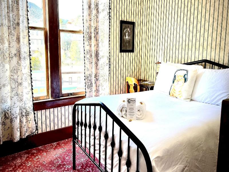 Hotel La More At The Bisbee Inn image