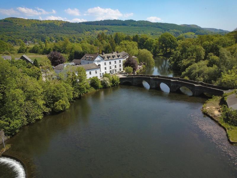 The Swan Hotel And Spa image