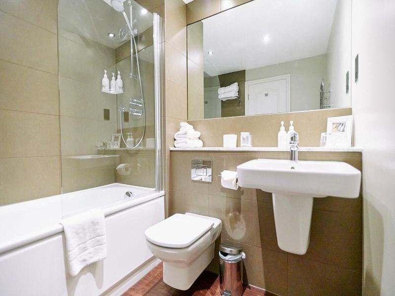 The Swan Hotel And Spa image
