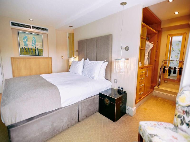 The Swan Hotel And Spa image