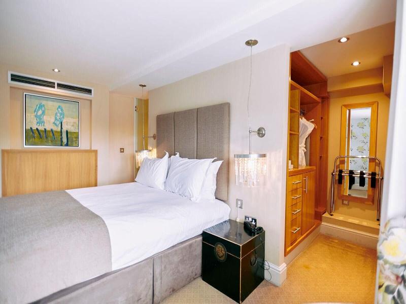 The Swan Hotel And Spa image