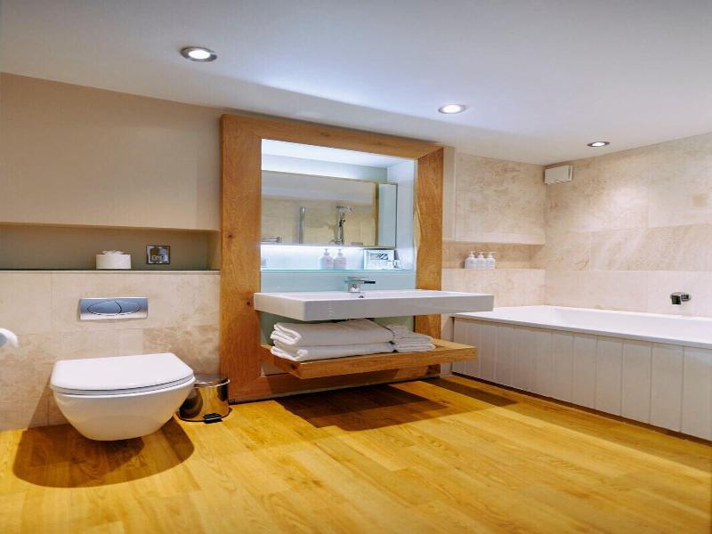 The Swan Hotel And Spa image