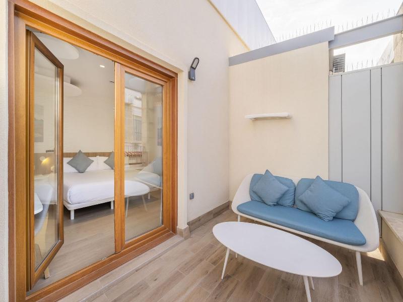 Odyssey Rooms image
