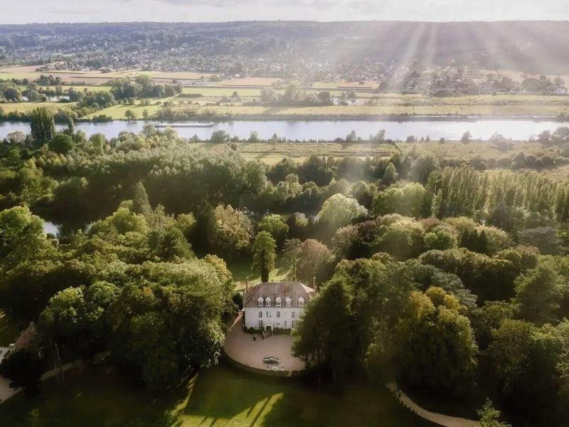 Domaine Du Chesney image