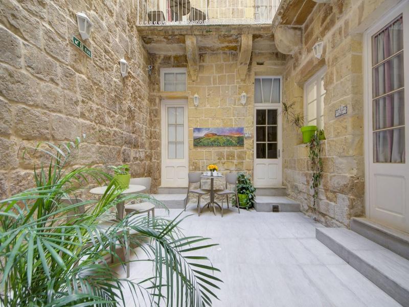 Tritoni Harbour Suites image