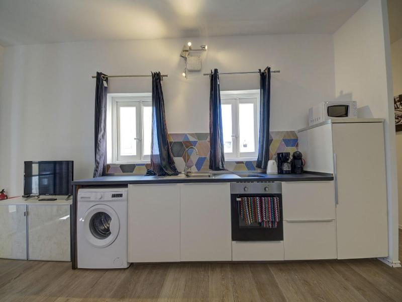 Tritoni Harbour Suites image