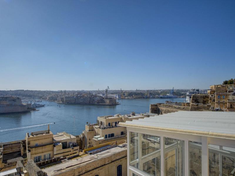 Tritoni Harbour Suites image