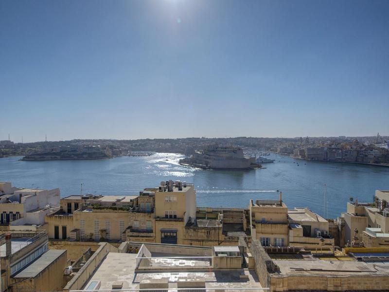 Tritoni Harbour Suites image