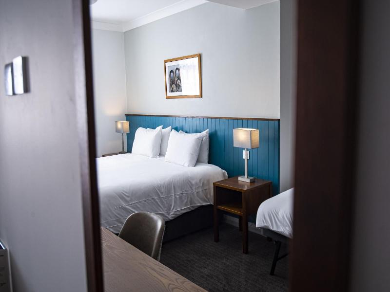 The Highfield Hotel By Greene King Inns image