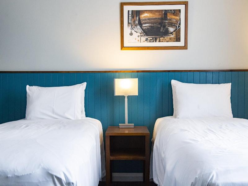 The Highfield Hotel By Greene King Inns image