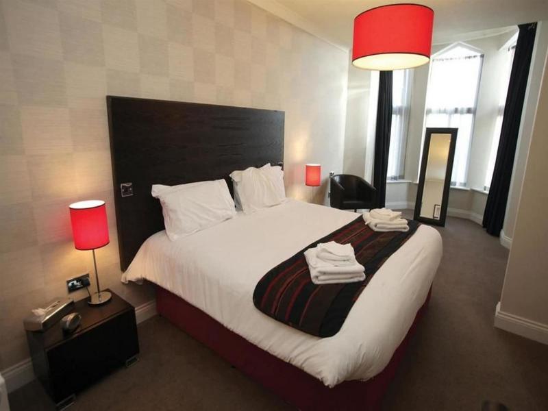 The Highfield Hotel By Greene King Inns image