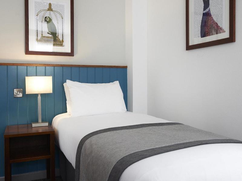 The Highfield Hotel By Greene King Inns image