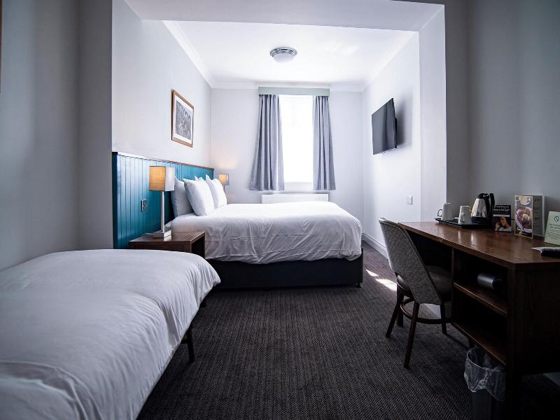 The Highfield Hotel By Greene King Inns image