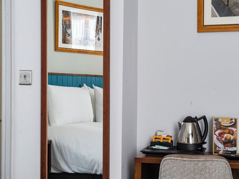 The Highfield Hotel By Greene King Inns image