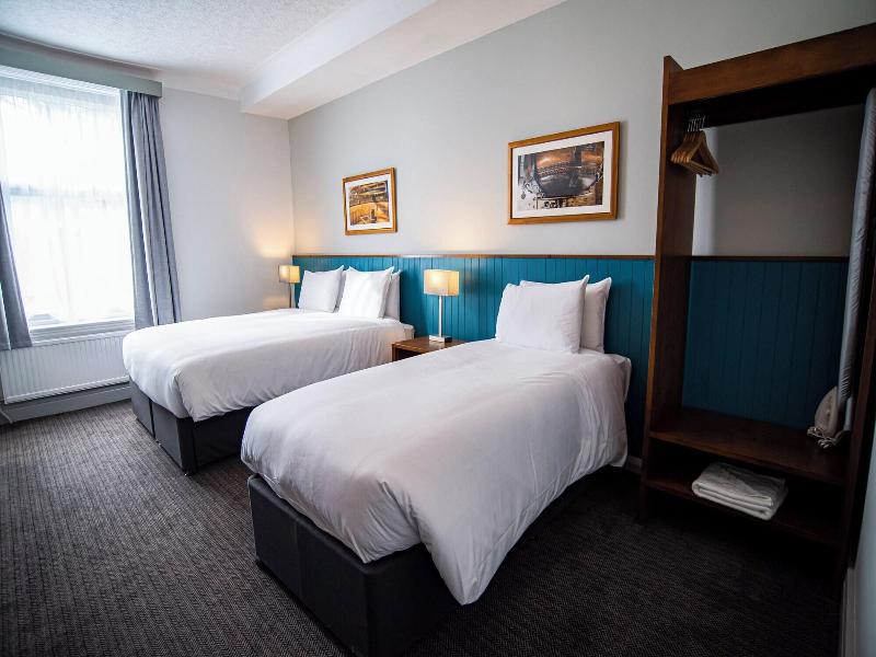 The Highfield Hotel By Greene King Inns image