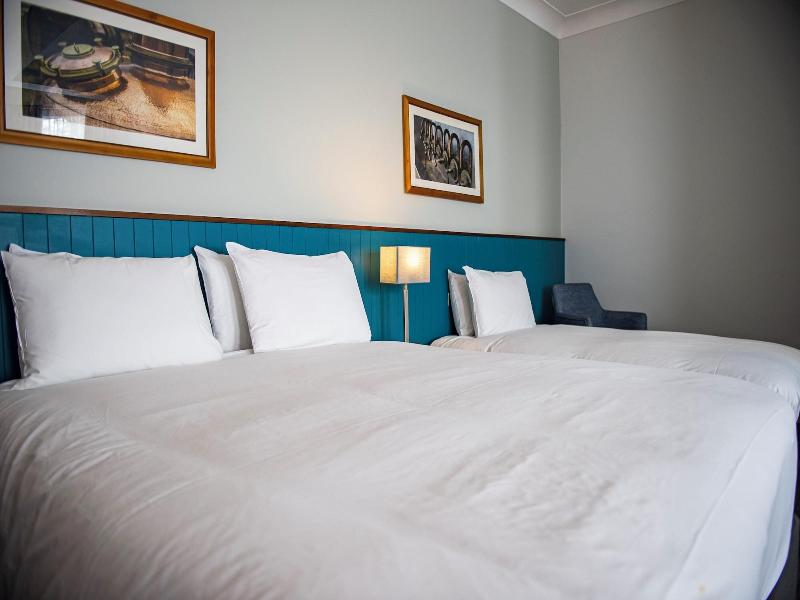 The Highfield Hotel By Greene King Inns image