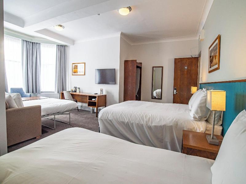 The Highfield Hotel By Greene King Inns image