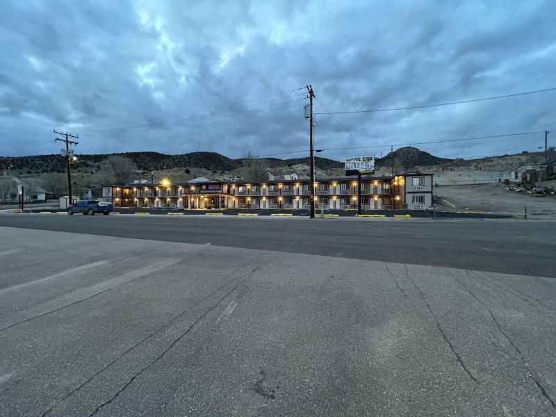 Hwy 50 Inn image
