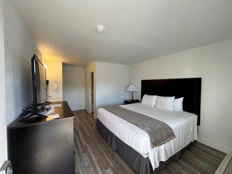 Hwy 50 Inn image