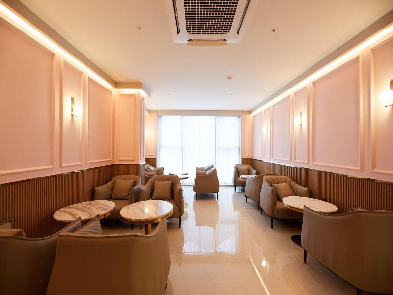 Grand Bern Hotel image