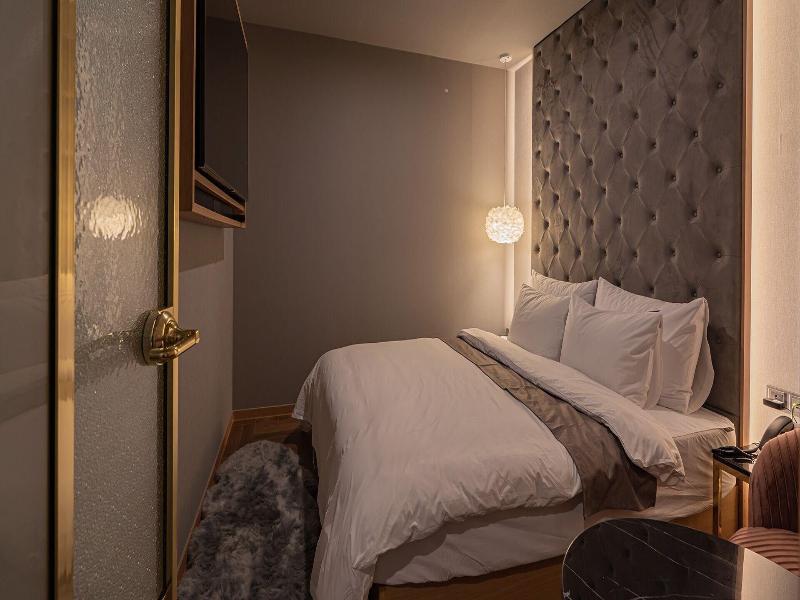 Grand Bern Hotel image