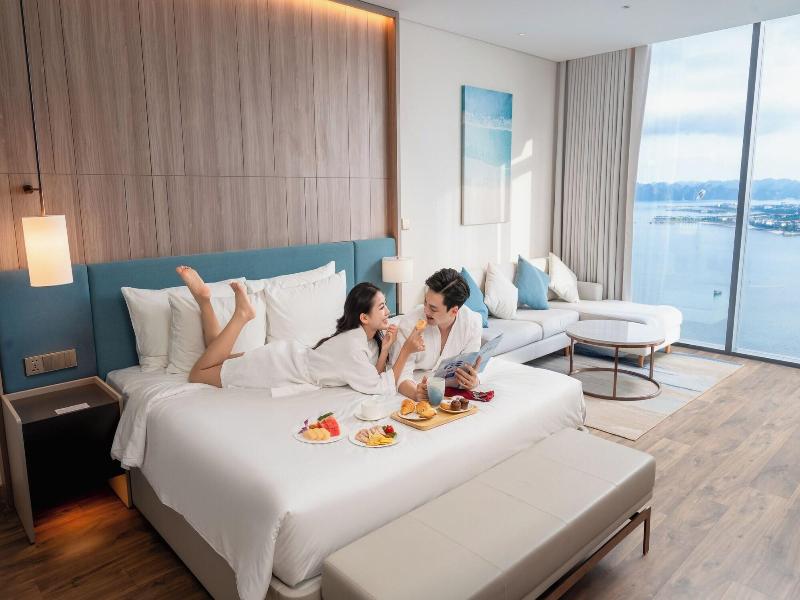 A La Carte Ha Long Bay Managed By Taseco image
