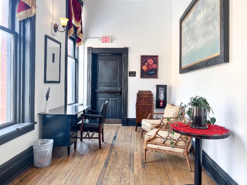 The Oliver Inn Duluth Hotel Near Canal Park