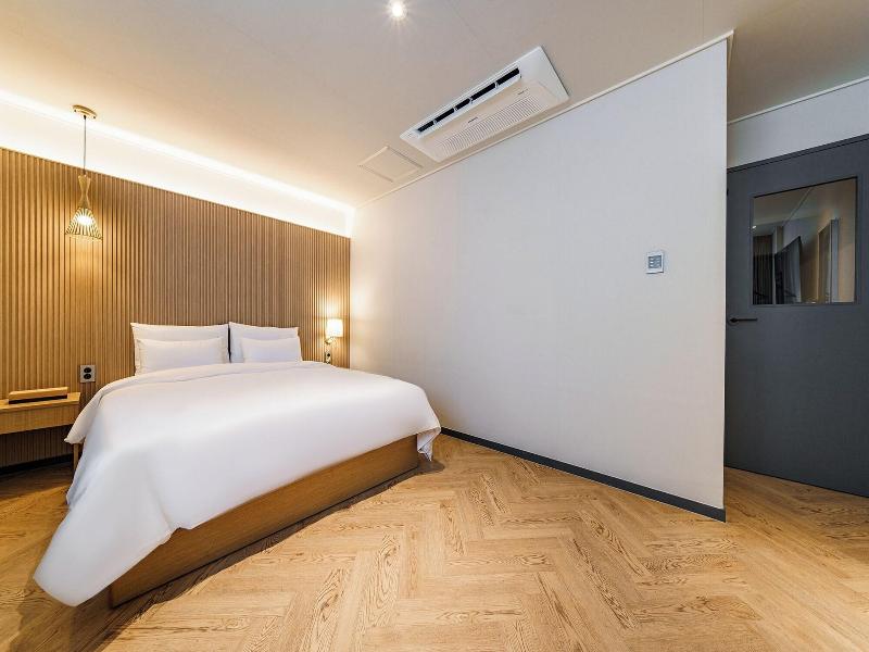 Browndot Samcheonpo image