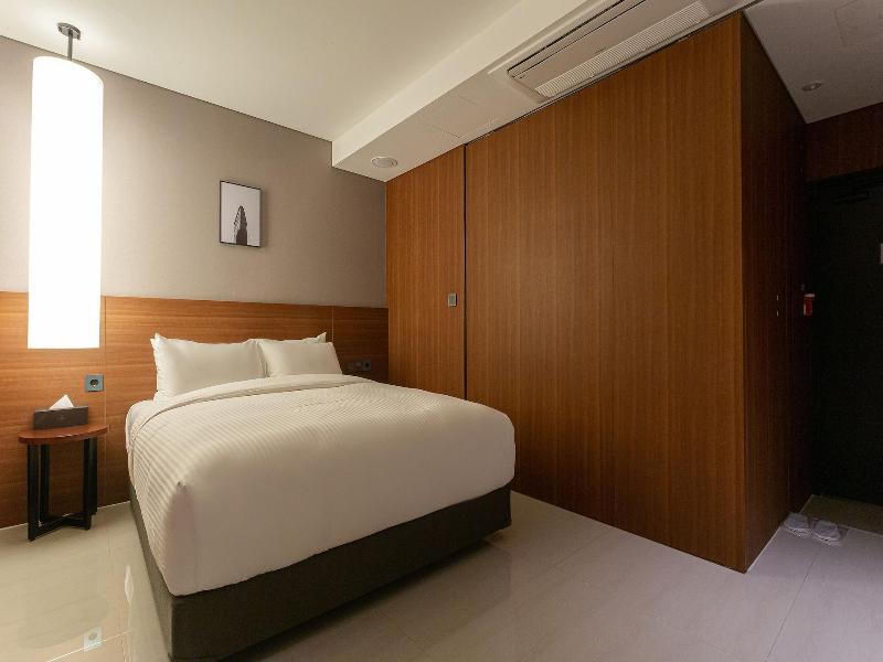 Topcloud Hotel Iksan image