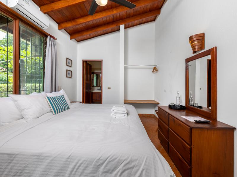 Bahia Esmeralda image