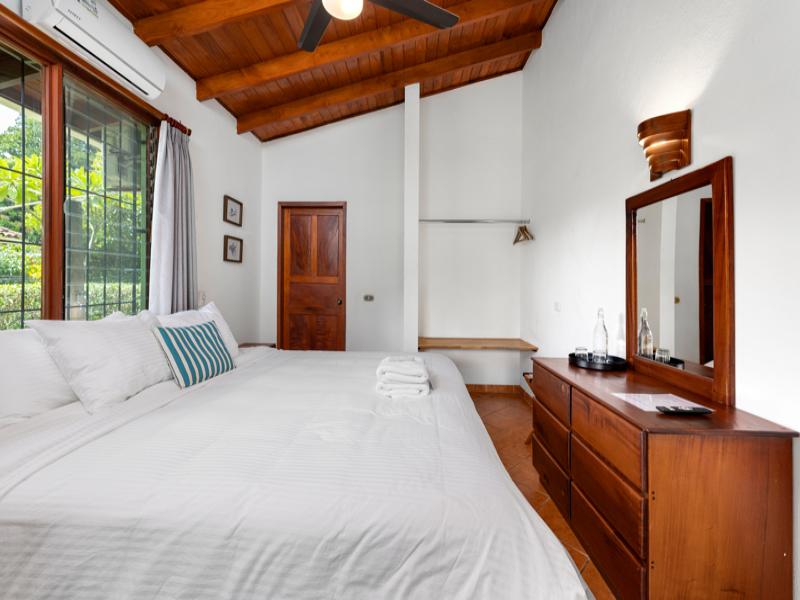 Bahia Esmeralda image
