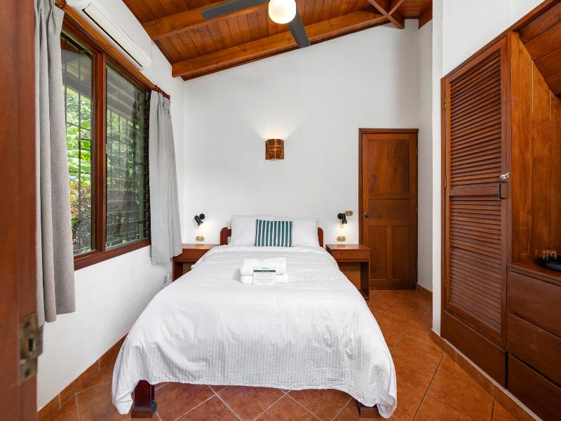 Bahia Esmeralda image