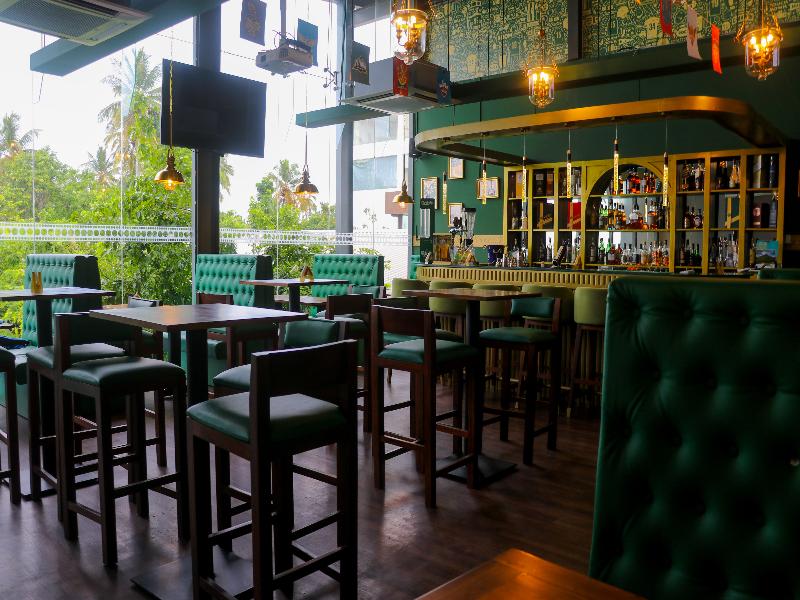 Grandeeza Hotel By Galison  image