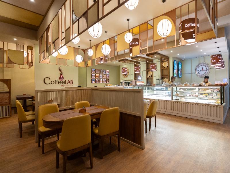 Grandeeza Hotel By Galison  image