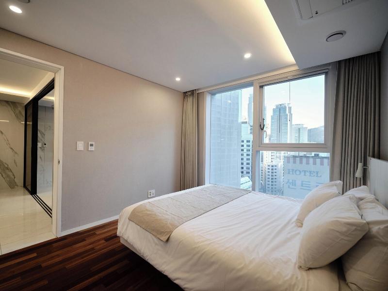 Uh Flat The Seocho image