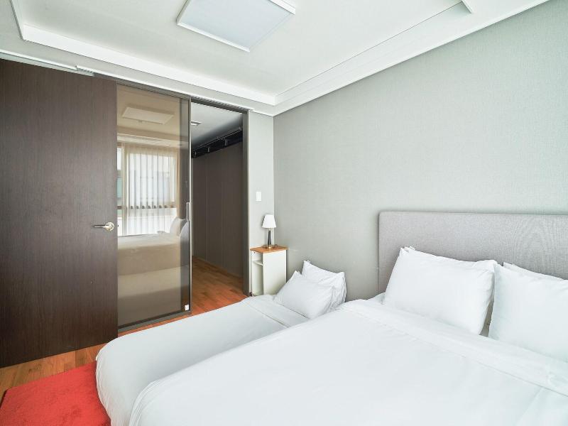 Uh Flat The Seocho image