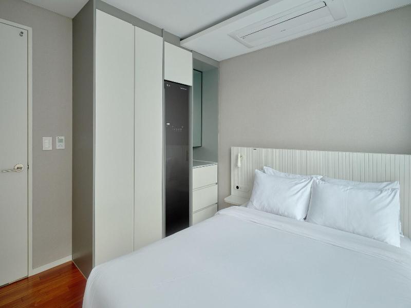 Uh Flat The Seocho image