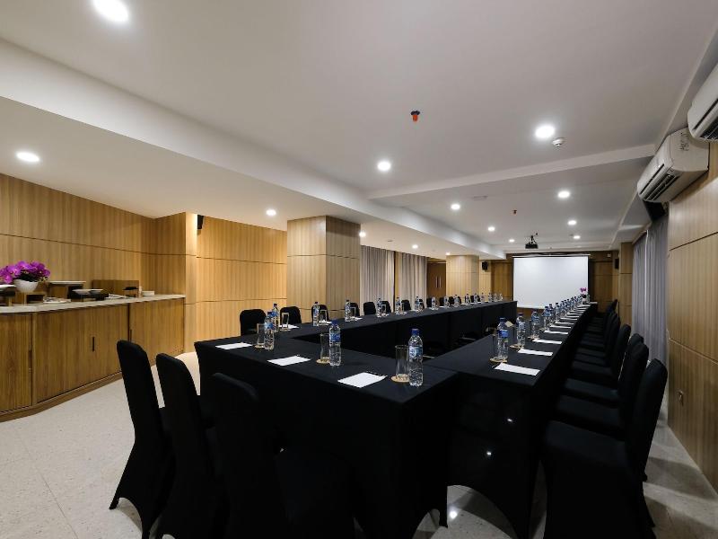 Dream Of Aventus Hotel Kuta image