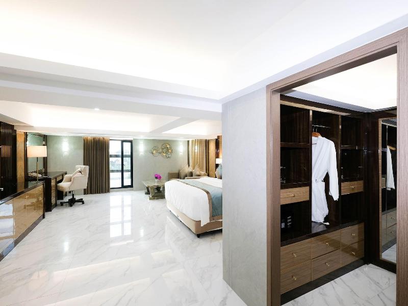 Dream Of Aventus Hotel Kuta image
