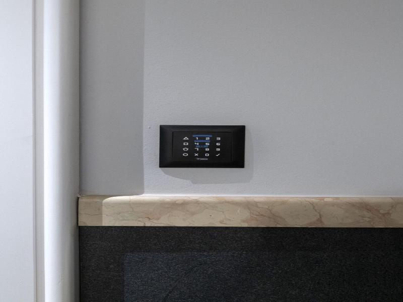 Numa Prague Poise image