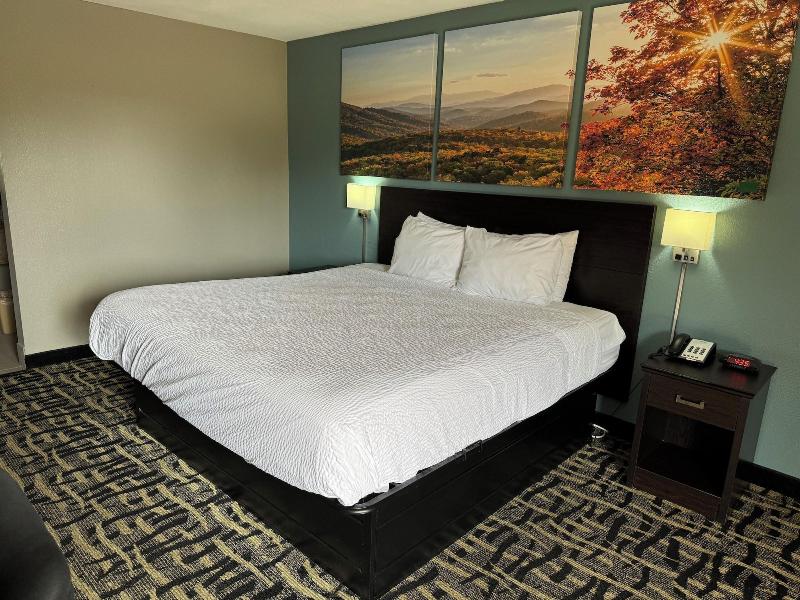 Homegate Inn And Suites Collierville Tn 5